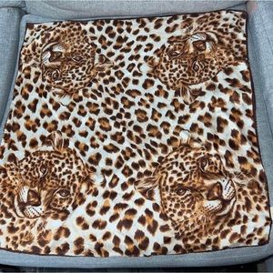 Ladies retro leopard print fashion silk head scarf 23x23”square scarf,no smoking